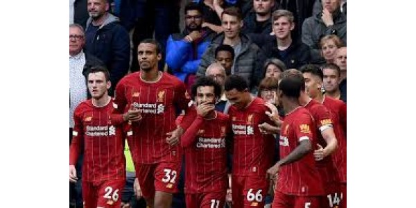 Liverpool führt die Premier League an